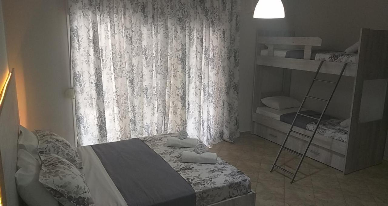 Studio Garden Apartman Nea Kallikrateia Kültér fotó