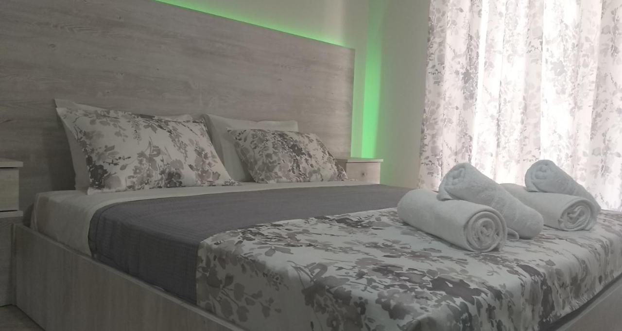 Studio Garden Apartman Nea Kallikrateia Kültér fotó